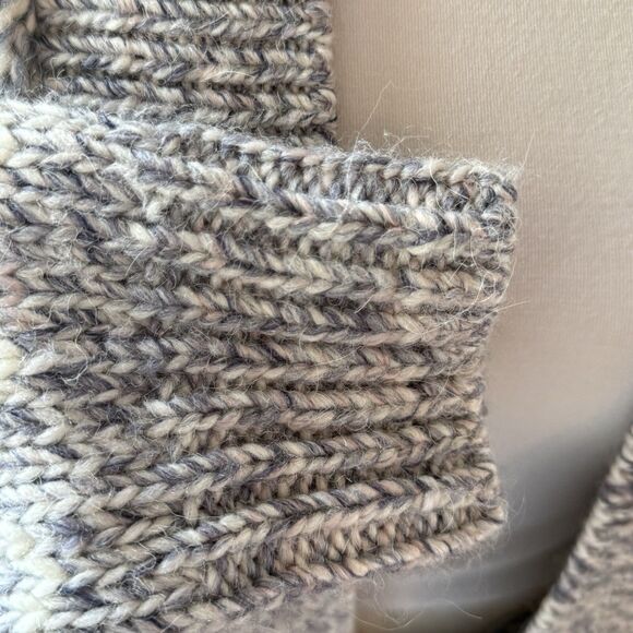 GAP Sweater Women Oversize XS Chunky Cable Knit Cardigan Blue White Snow NWTO‎ - Picture 3 of 10